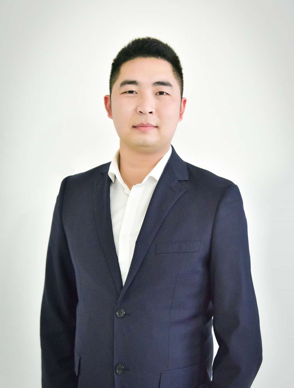 党总支书记 李颖(图1)
